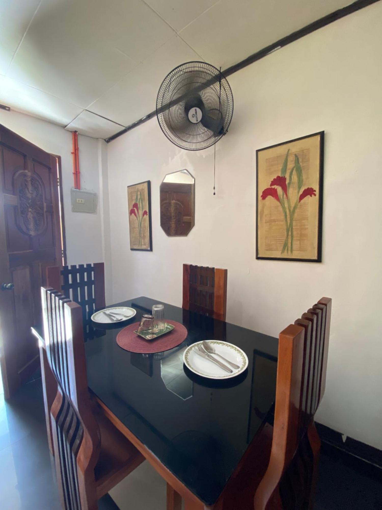 Panagsama Holiday Cottage Moalboal Bagian luar foto