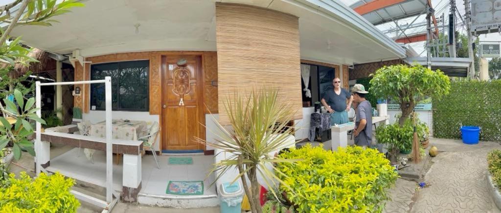 Panagsama Holiday Cottage Moalboal Bagian luar foto