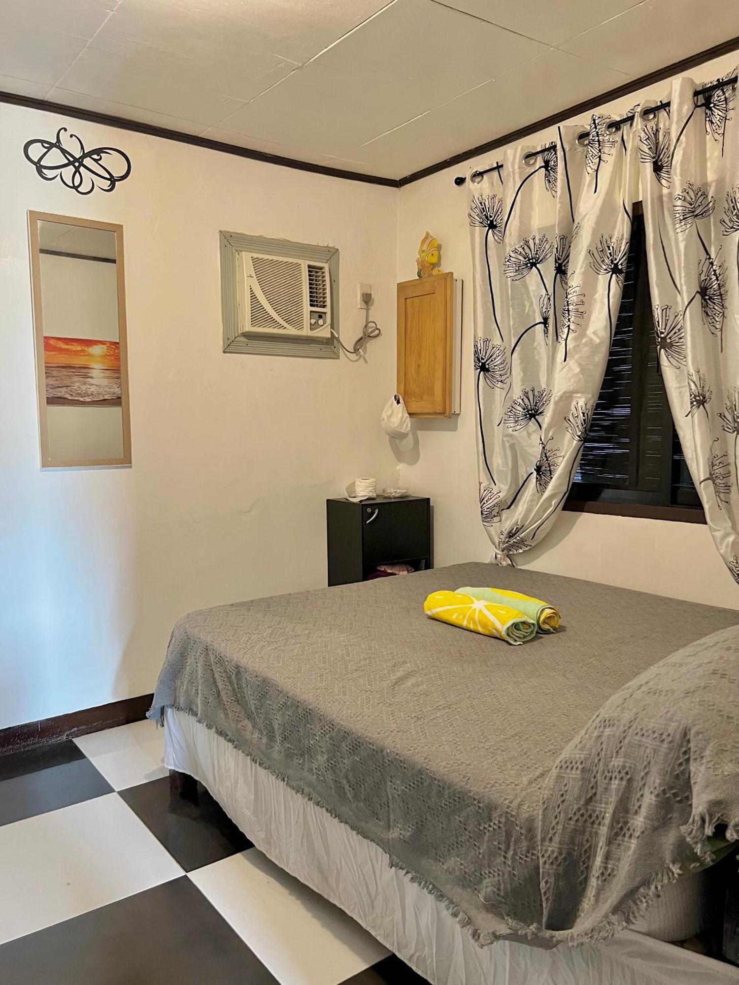Panagsama Holiday Cottage Moalboal Bagian luar foto